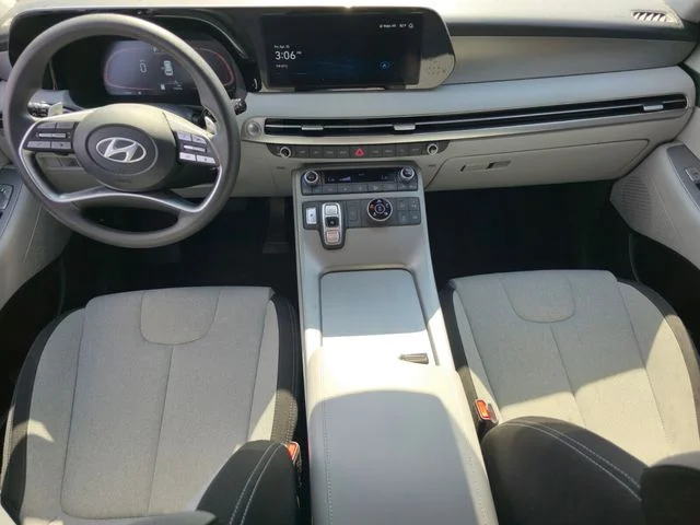 Used 2025 Black Hyundai SE image 29