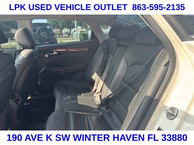 Used 2017 White Kia Technology image 11