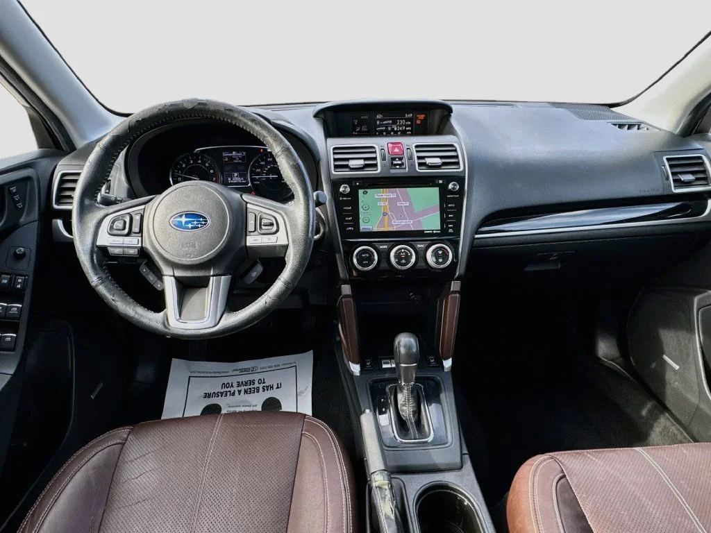 Used 2017 White Subaru 2.5i Touring image 28