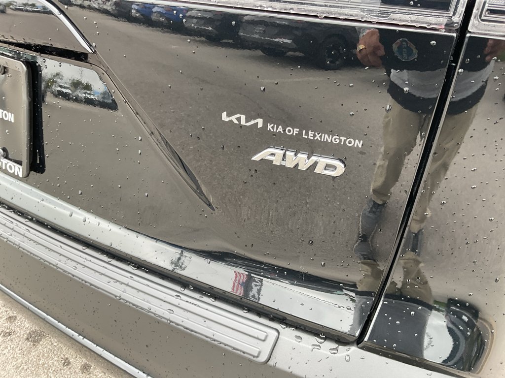 Used 2026 Jet Black Toyota L image 9