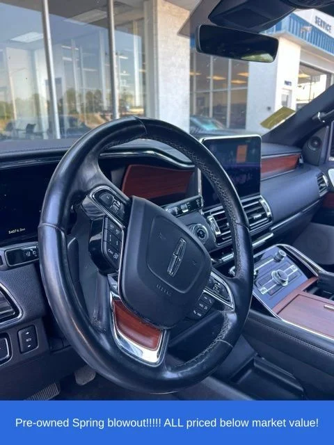 Used 2020 Black Lincoln Reserve image 3