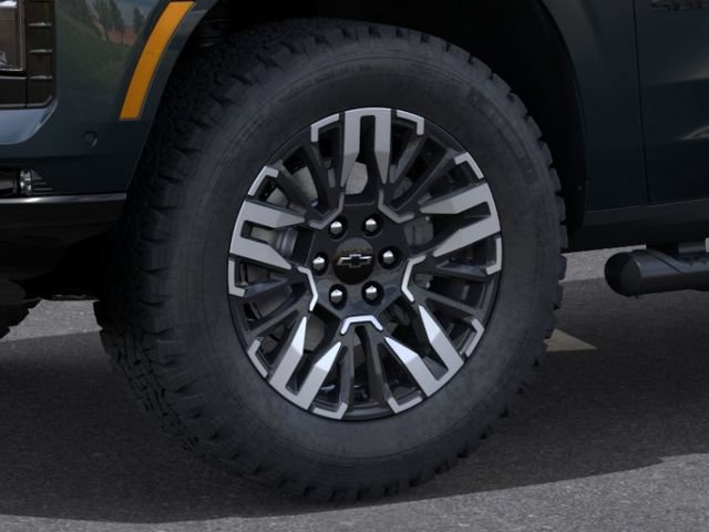 2026 Chevrolet Suburban Z71 - Photo 9