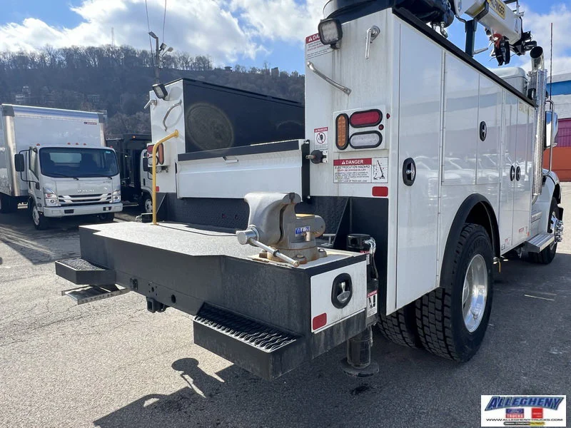 New 2025 White Peterbilt  image 16