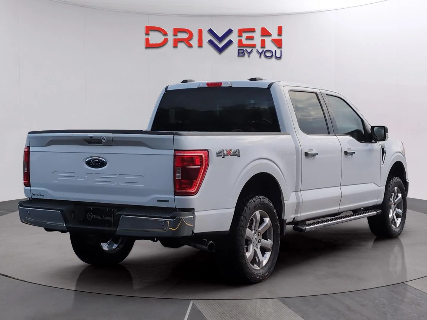 Used 2021 Oxford White Ford XLT image 5