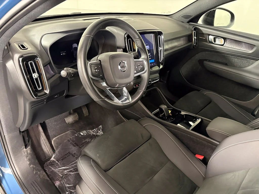 Used 2023 Blue Volvo Ultimate image 16