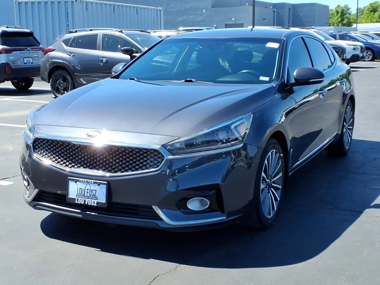 Used 2018 Kia Cadenza Premium with VIN KNALB4J17J5116478 for sale in O'Fallon, MO