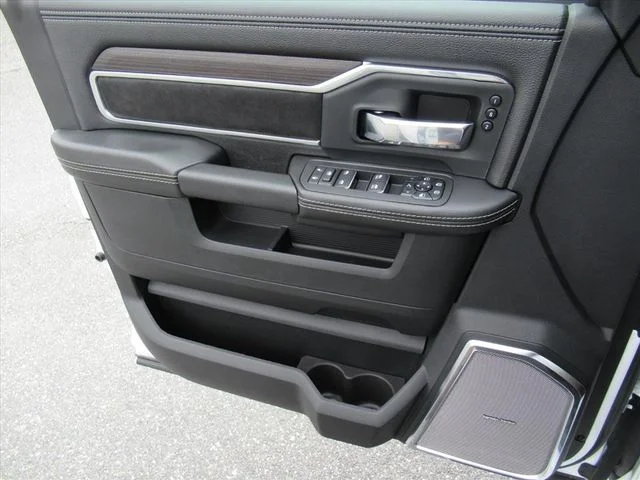 2026 RAM 2500 Laramie - Photo 30