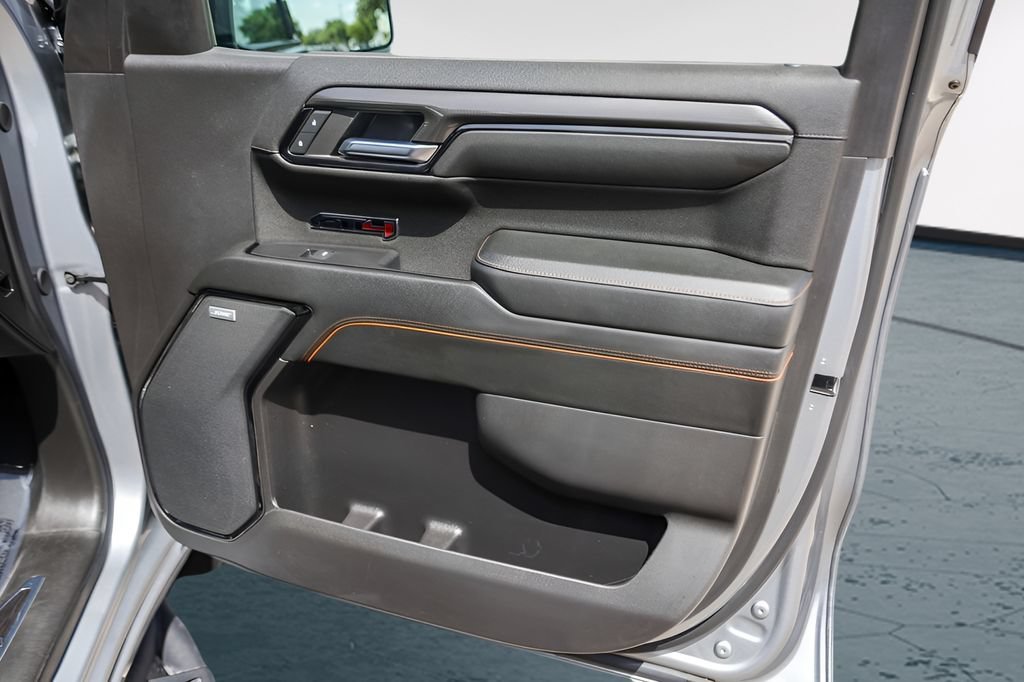 Used 2024 Sterling Metallic GMC AT4 image 27