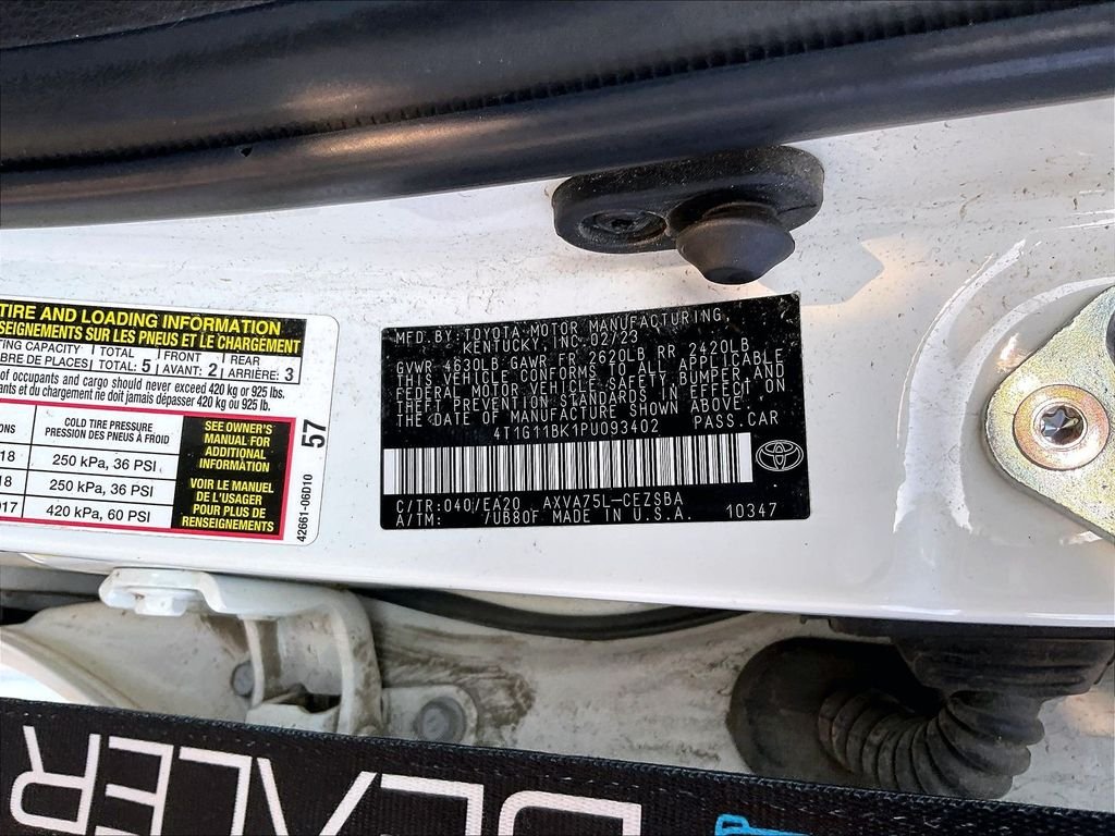 Used 2023 Ice Toyota SE image 6