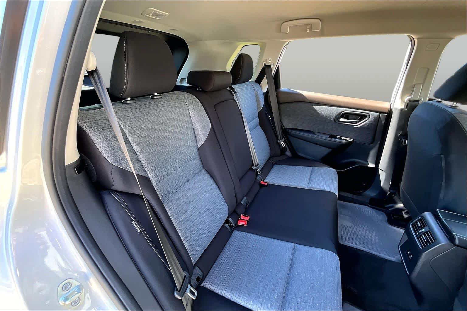 Used 2023 Brilliant Silver Metallic Nissan SV image 19