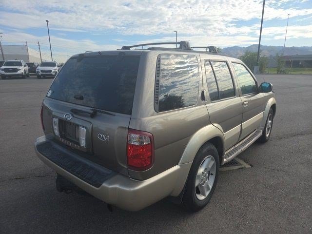 Used 2001 Tan INFINITI Luxury image 3