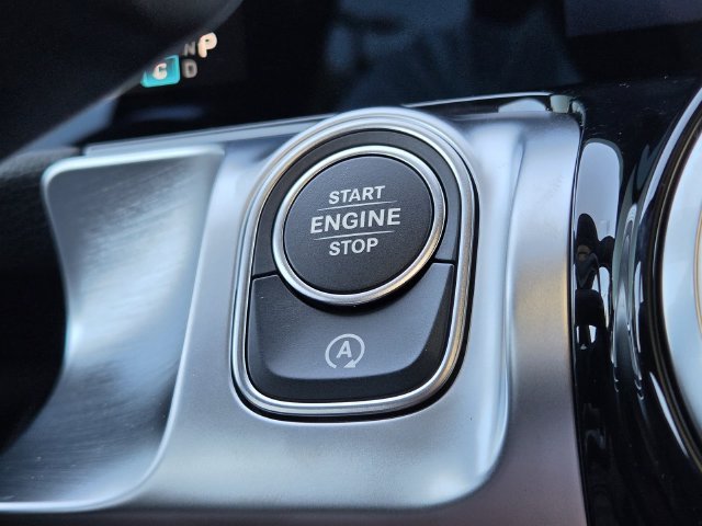 New 2026 Night Black Mercedes-Benz GLB 250 image 18