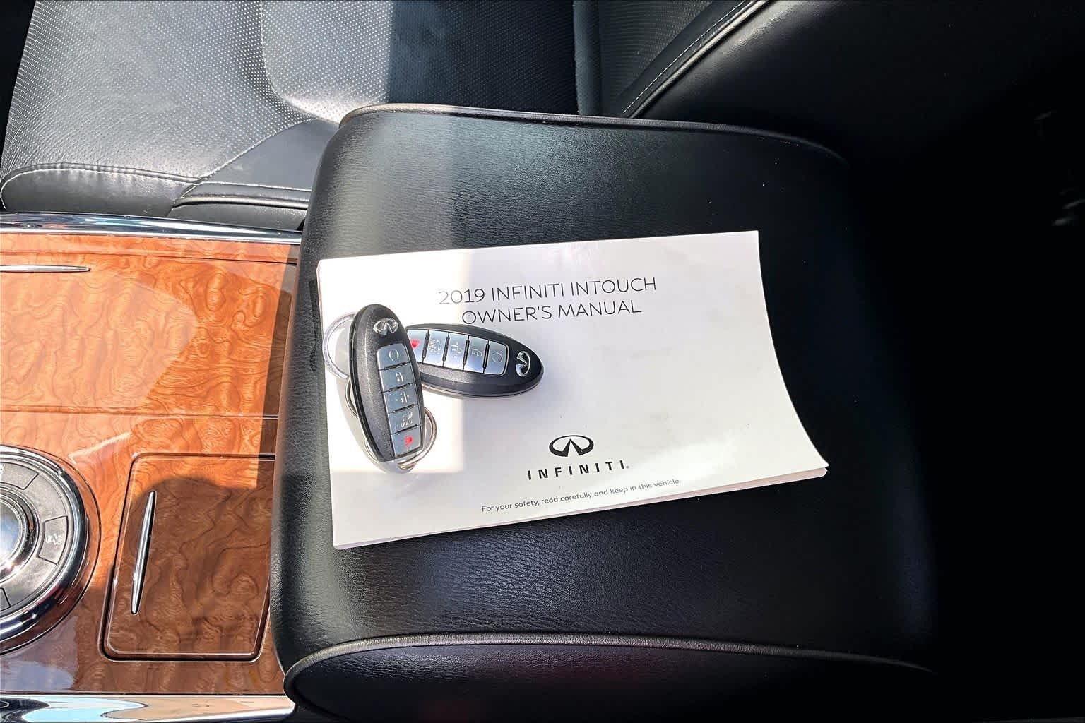 Used 2019 Black Obsidian INFINITI LUXE image 15