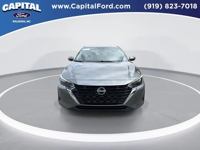 Used 2025 Gray Nissan SV image 3