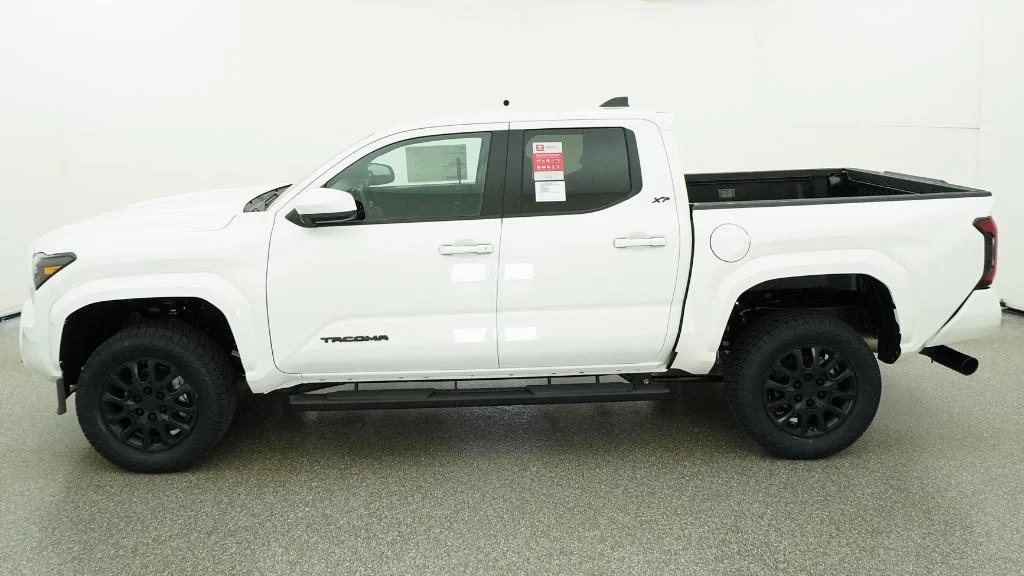 New 2026 Ice Cap Toyota SR5 image 4