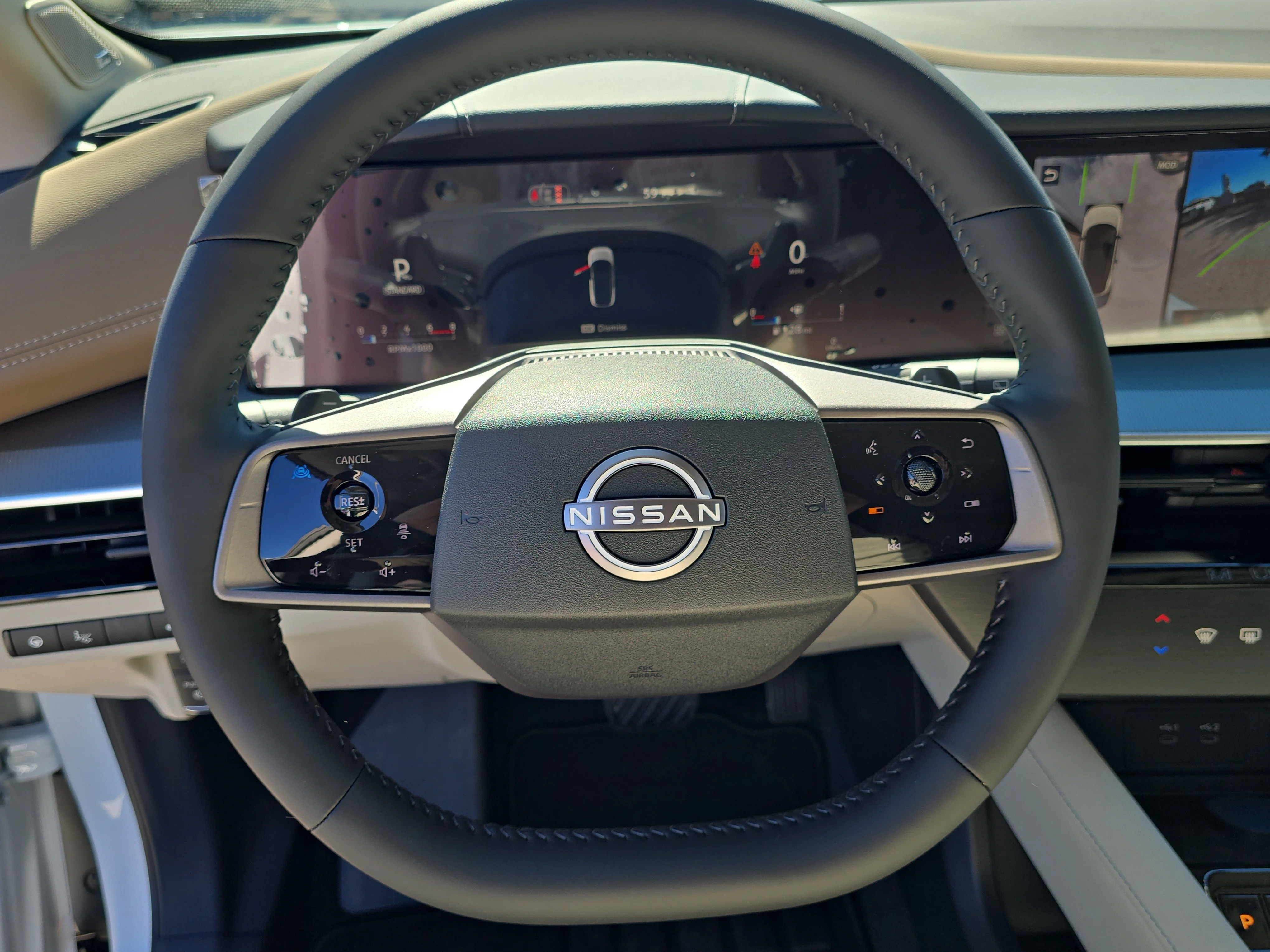New 2026 Everest White Pearl TriCoat / Super Black Two-tone Nissan Platinum image 30