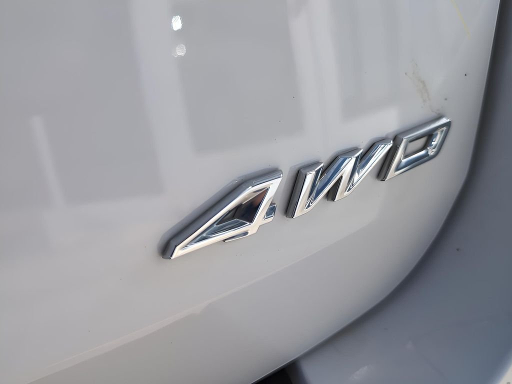 Used 2023 Oxford White Ford XLT image 38