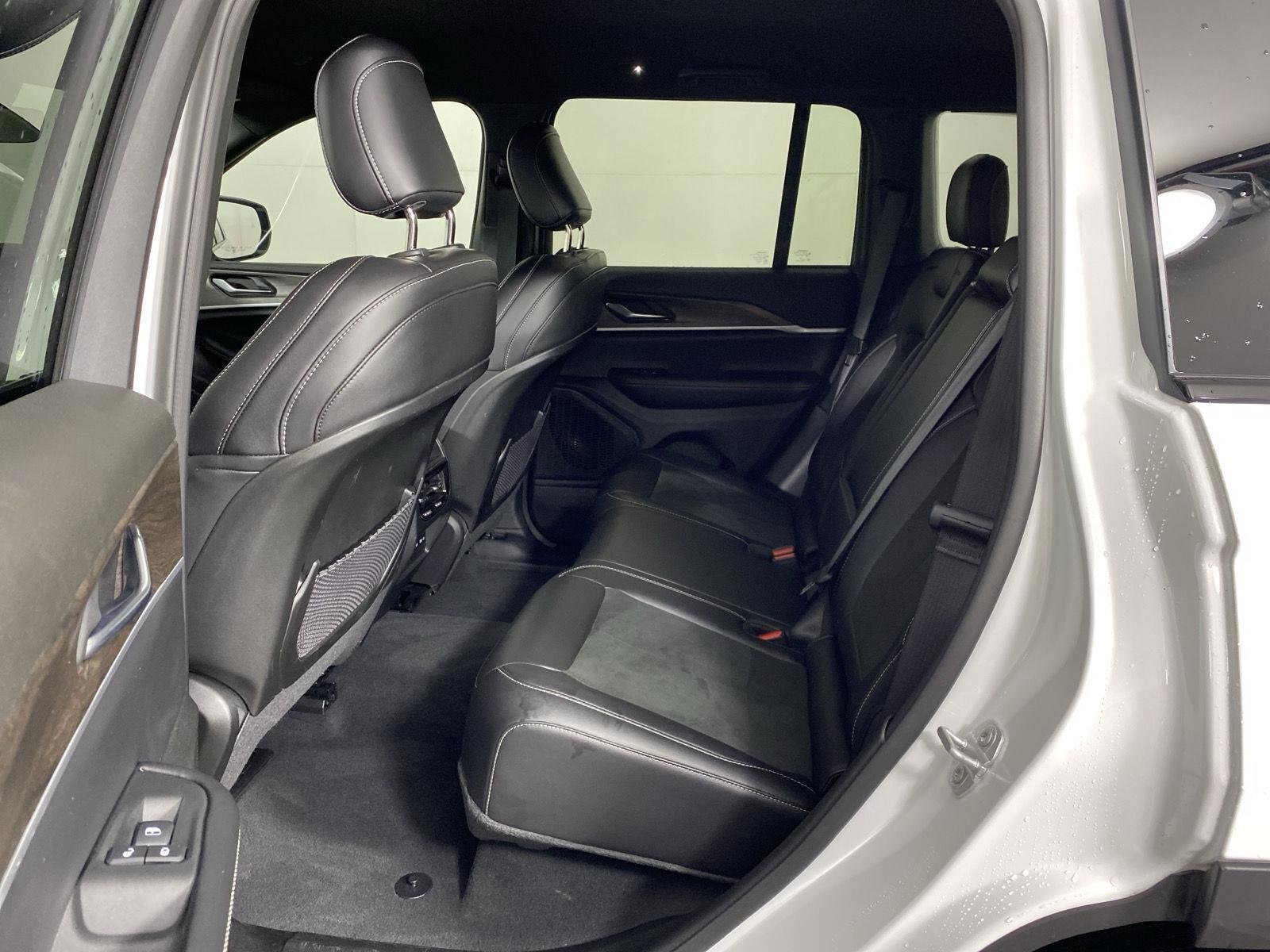 Used 2026 Bright White Clearcoat Jeep Laredo image 9