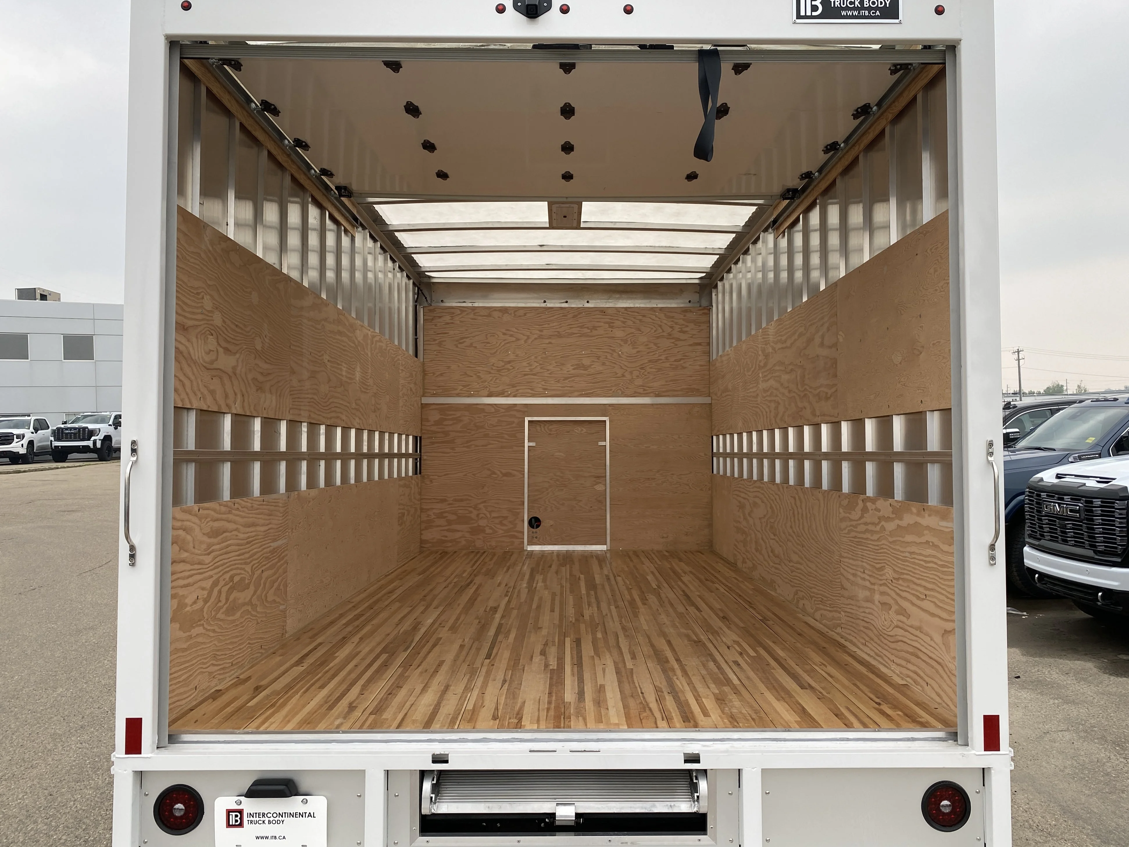 New 2026 Summit White GMC 4500 Van 177 image 6