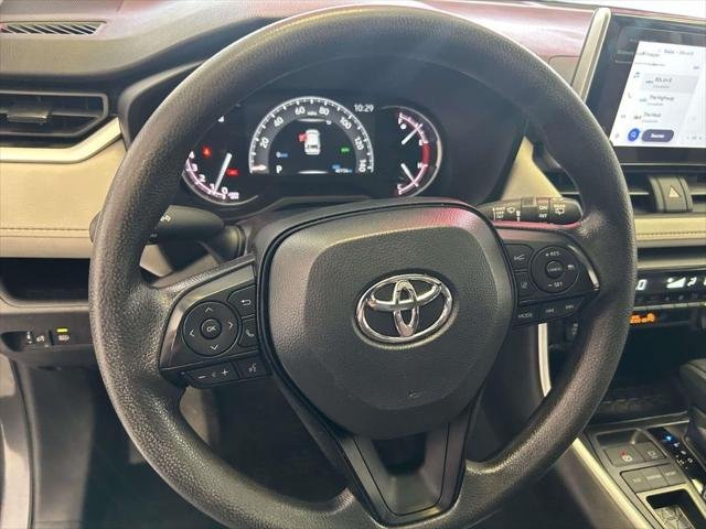 Certified Used 2025 MAGNETIC GRAY MET. Toyota  image 19