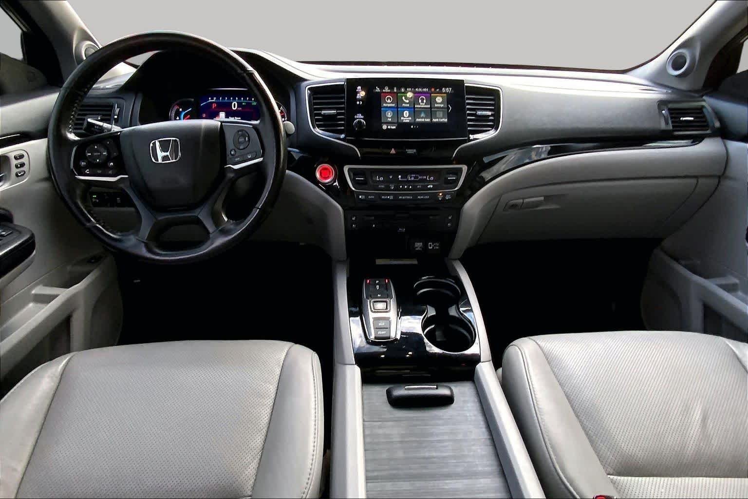 Used 2020 Lunar Silver Metallic Honda Elite image 16