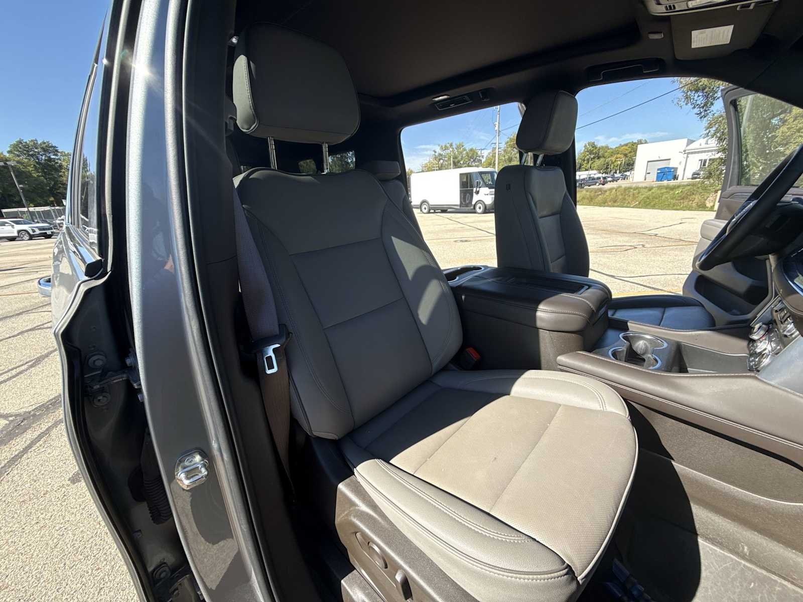 Certified Used 2024 Sterling Metallic GMC SLT image 28