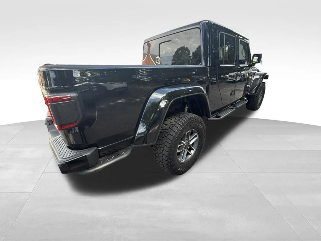 Used 2021 Black Jeep Overland image 10