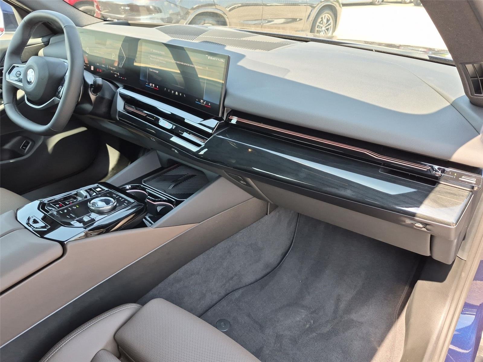Used 2026 Tanzanite Blue II Metallic BMW 530i xDrive image 39