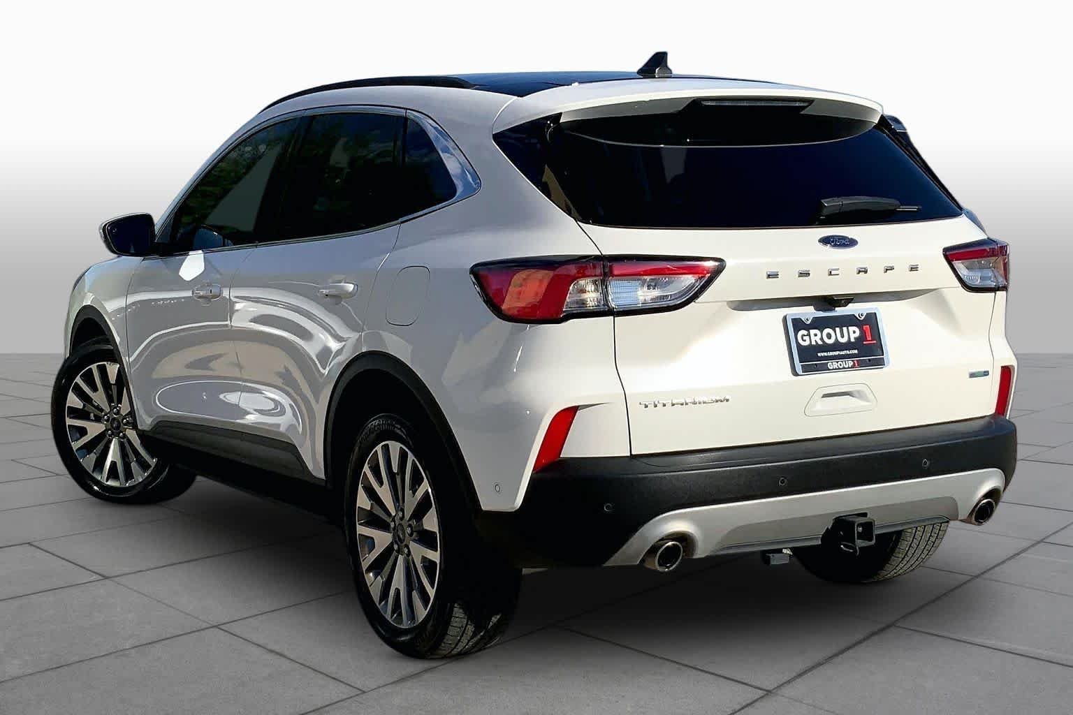 Used 2020 Star White Metallic Tri-Coat Ford Titanium image 12