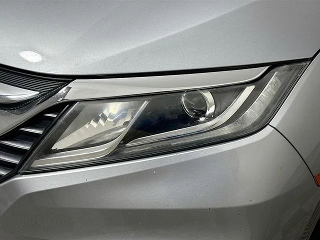 Used 2018 Silver Honda EX-L image 24