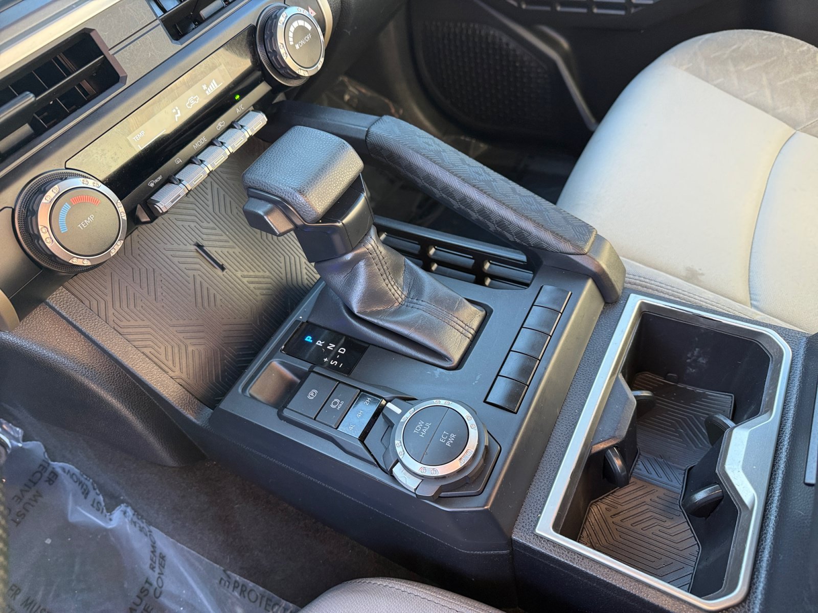Used 2024 Underground Toyota SR5 image 13