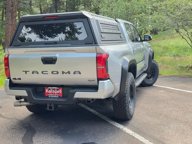 2026 Toyota Tacoma SR5 - Photo 8