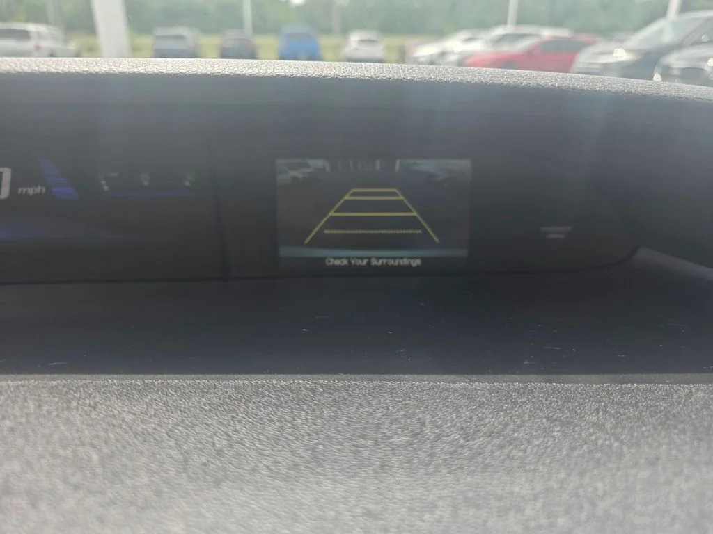 Used 2014 Alabaster Silver Metallic Honda LX image 17