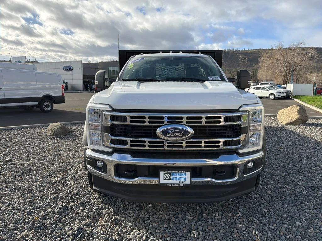 New 2024 Oxford White Ford F-550® XL image 2