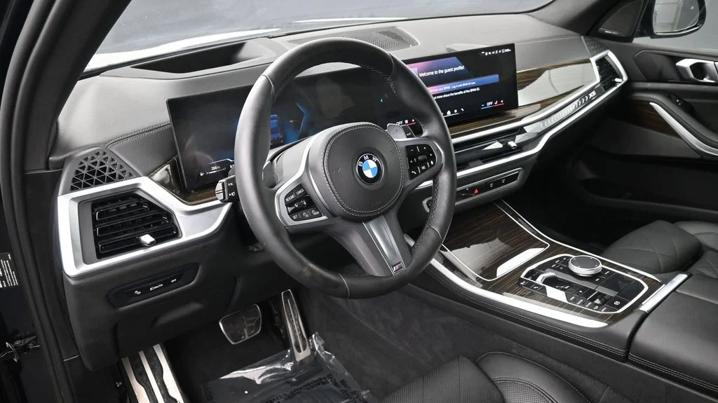 Used 2024 Black BMW xDrive40i image 7