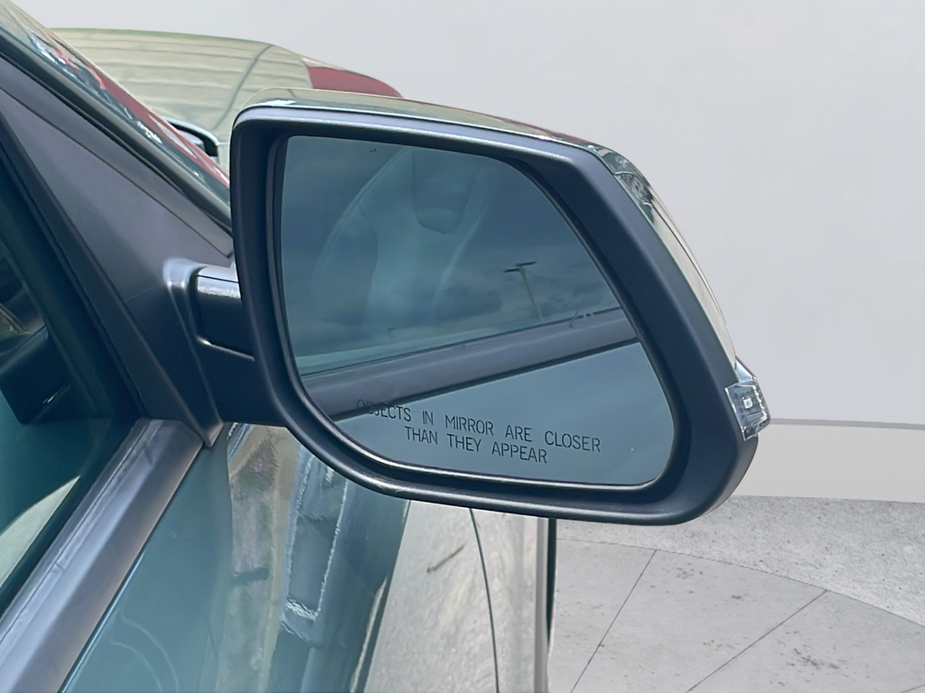 Used 2023 Green Kia EX image 39