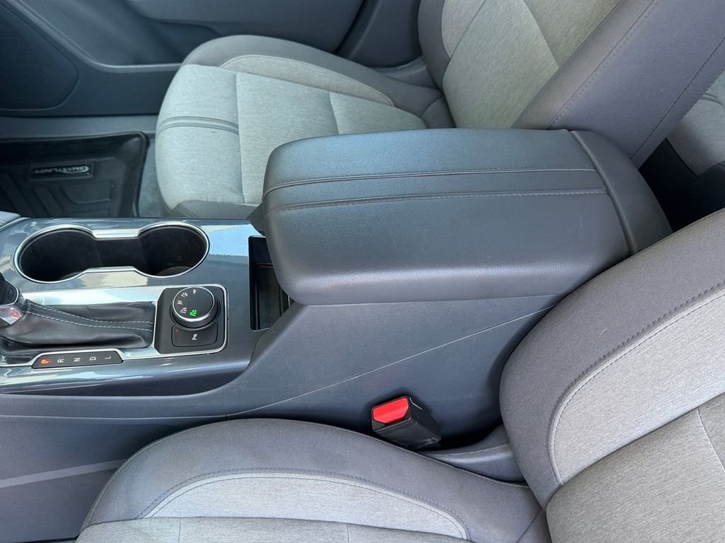 Used 2019 White Chevrolet Base image 12