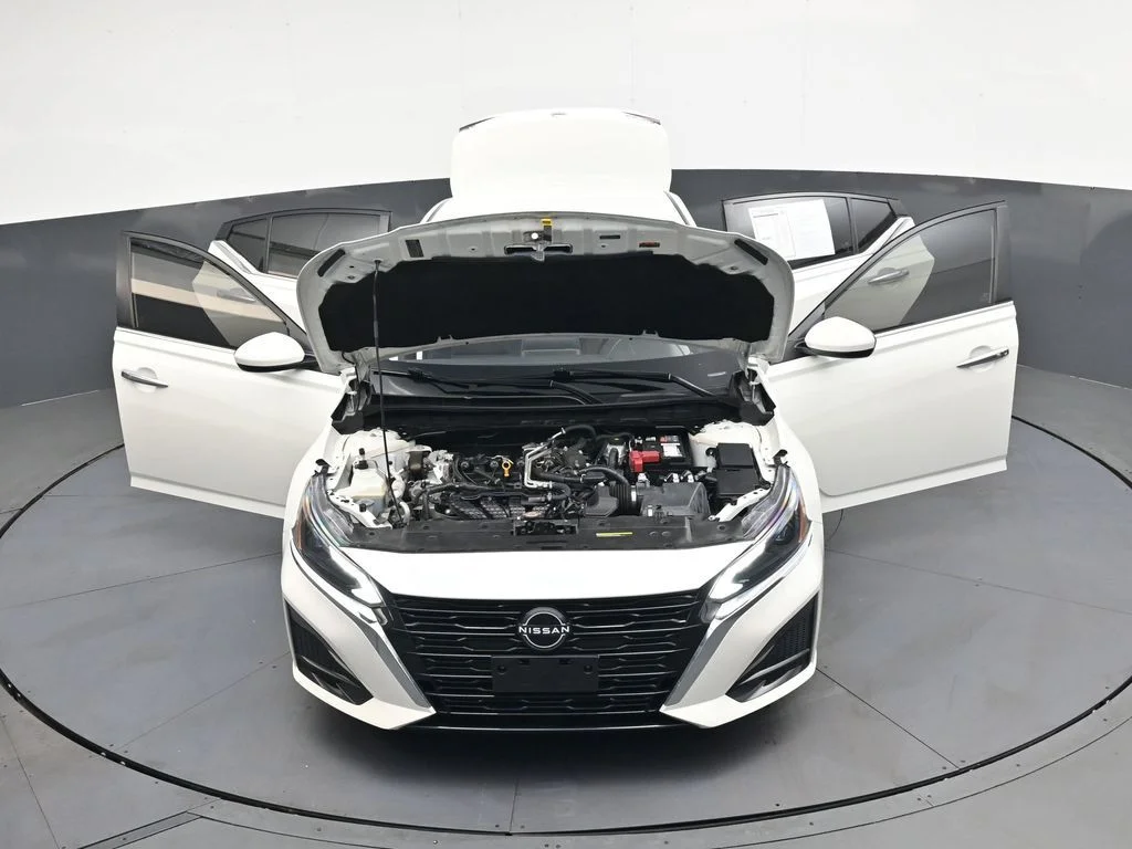 Used 2023 White Nissan 2.5 SV image 52
