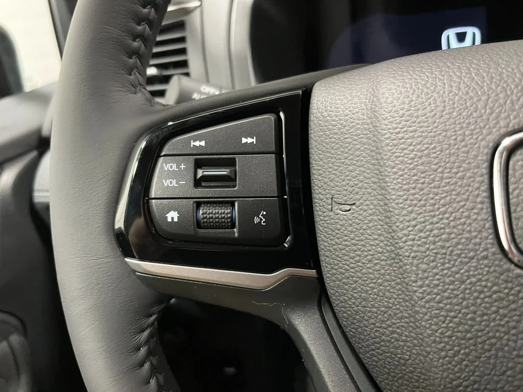 New 2026 Platinum White Pearl Honda EX image 15