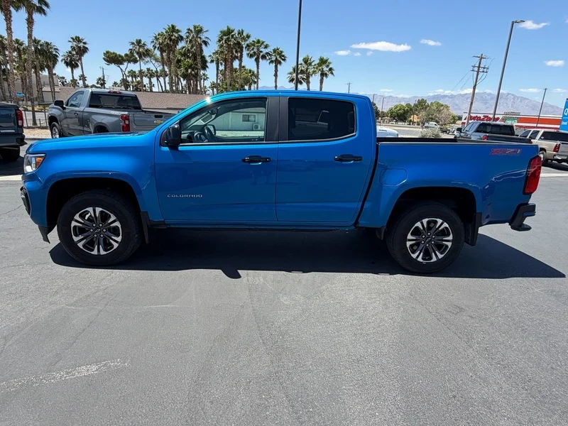 Used 2021 BRIGHT BLUE METALLIC Chevrolet 4WD Z71 image 6