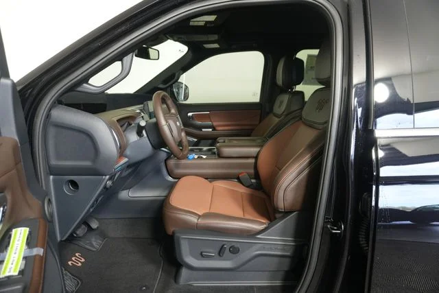 New 2027 Agate Black Metallic Ford MAX King Ranch® image 22