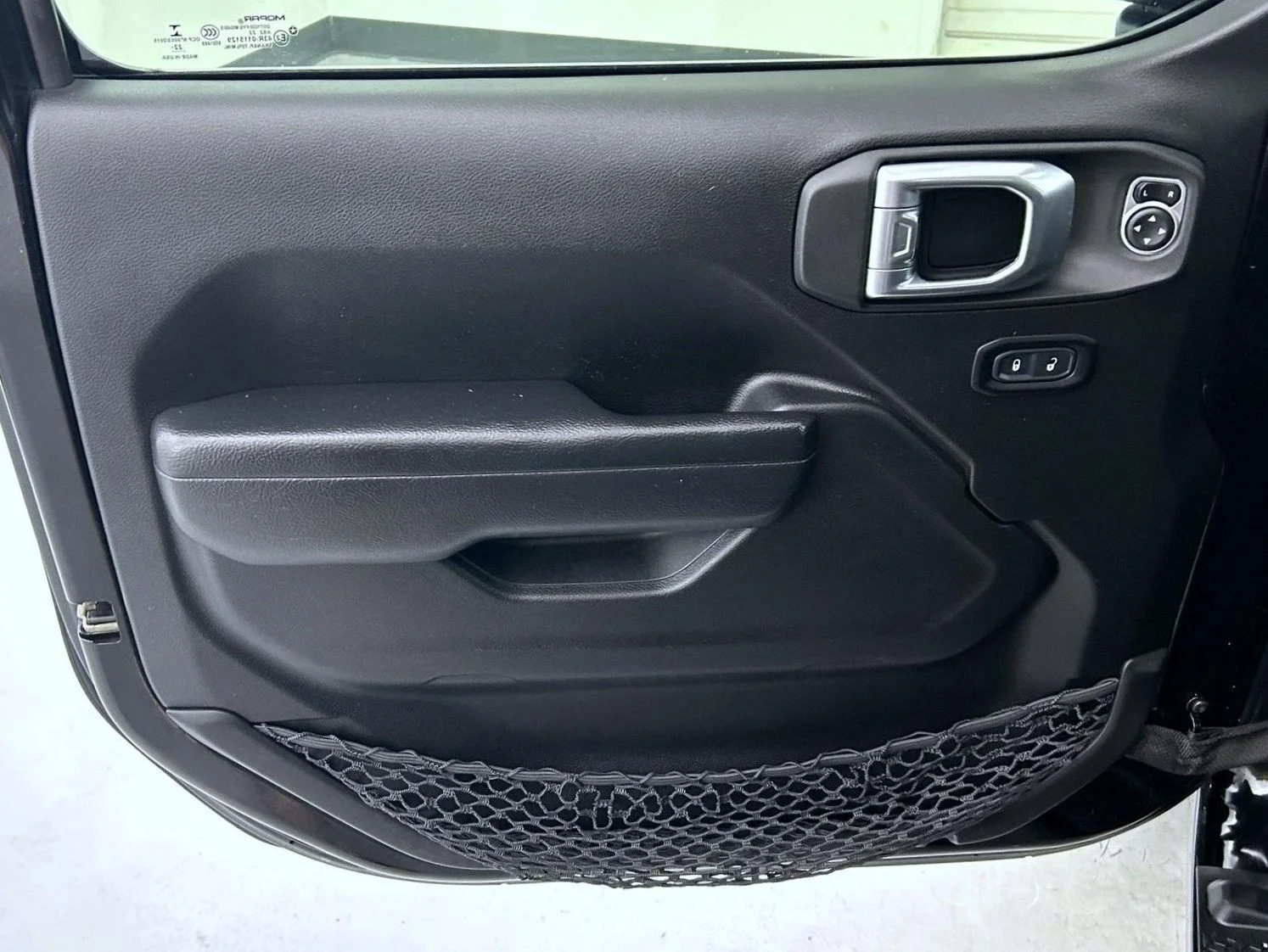 Used 2023 Black Jeep Sport S image 9