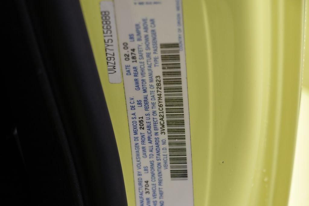 Used 2000 Yellow Volkswagen GLS image 23