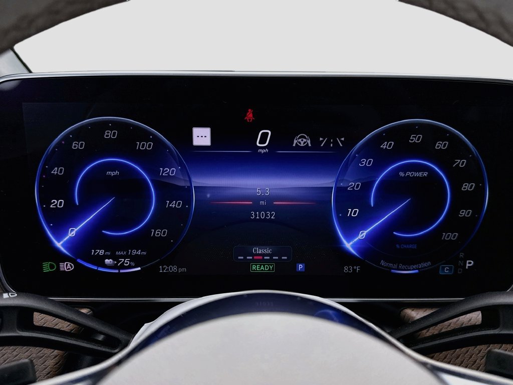Certified Used 2023 Black Mercedes-Benz 500 Sedan image 32
