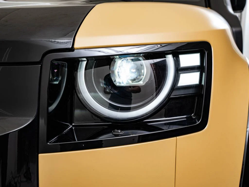 New 2026 Deep Sandglow Yellow Land Rover Trophy Edition Deep Sandglow image 15