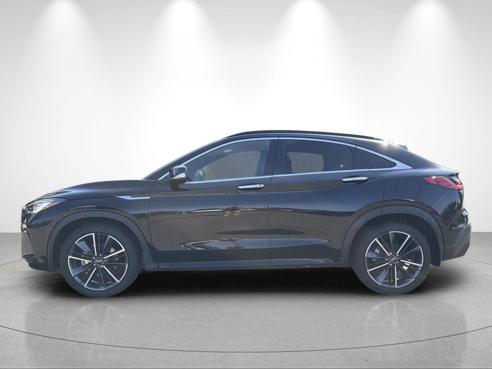 Used 2025 Black Obsidian INFINITI LUXE image 2