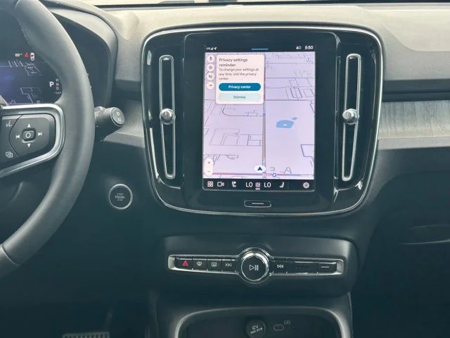 2023 Volvo XC40 Plus - Photo 16