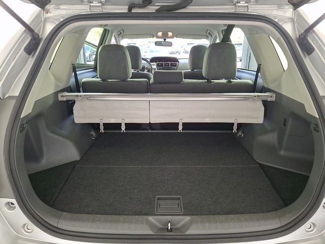 Used 2014 Silver Toyota Three image 33