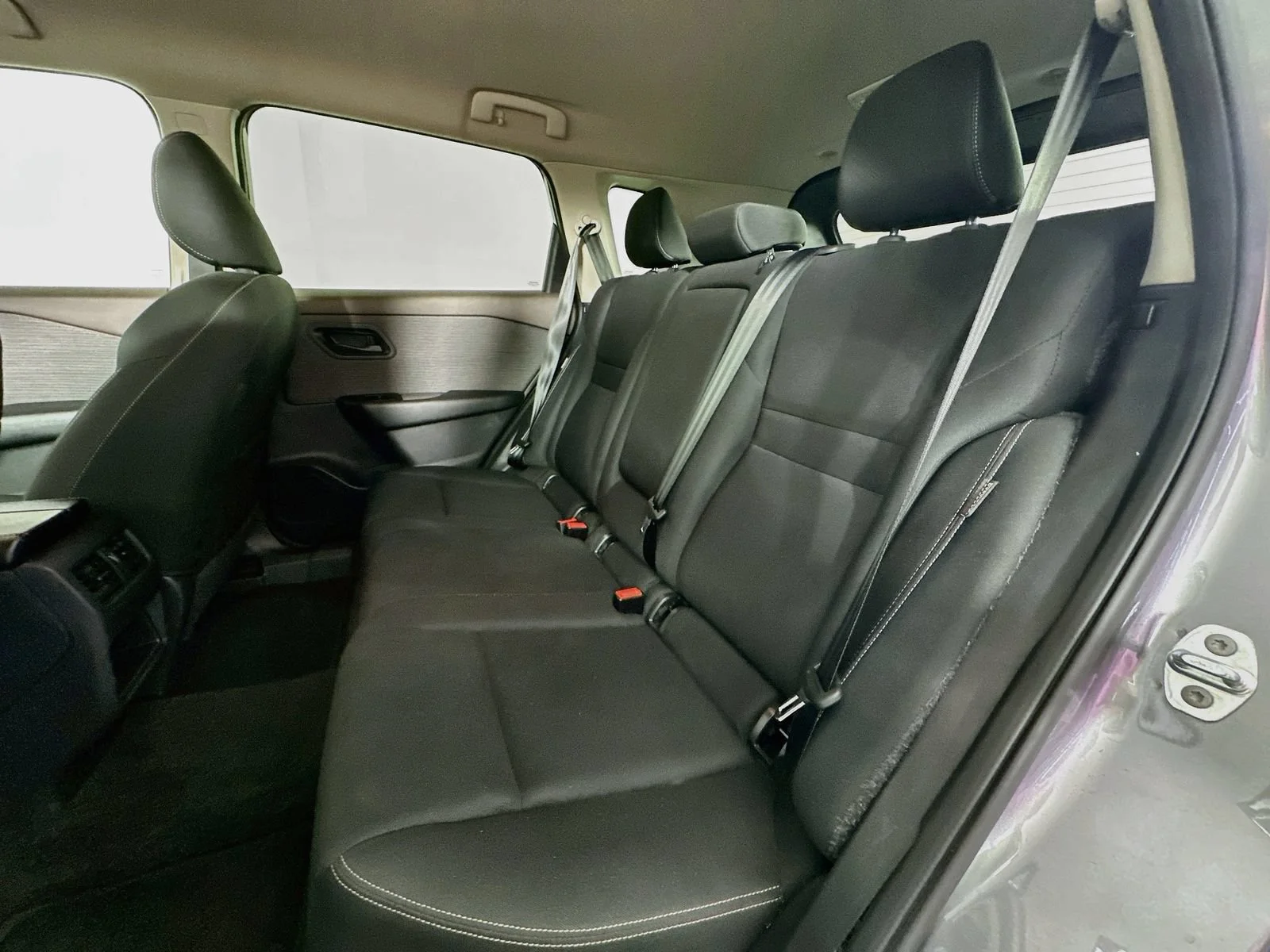 Used 2023 Gray Nissan S image 23