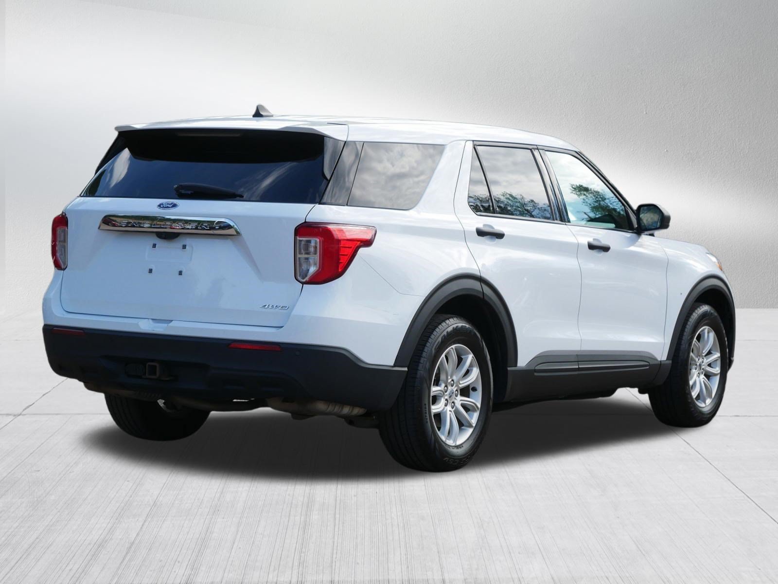 Used 2021 Oxford White Ford Base image 7